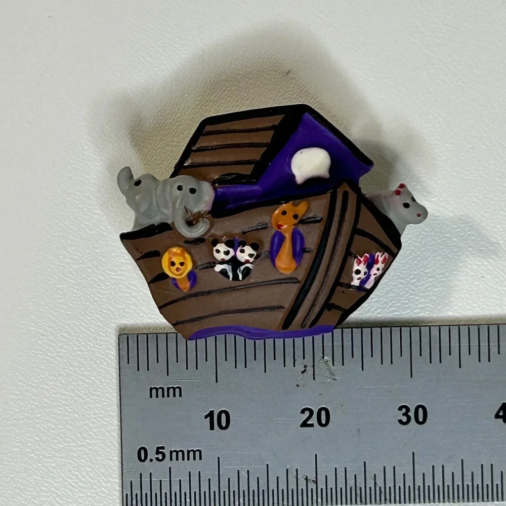 Vintage Noahs Ark Skunk Sheep Resin Animal Pin Set Hand Painted‎ 3 Piece Lot
